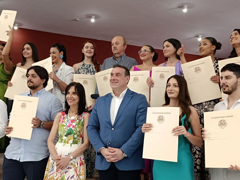 Στην τελετή ορκωμοσίας της Φιλοσοφικής Σχολής του Πανεπιστημίου Κρήτης ο Αντιπεριφερειάρχης Διασύνδεσης με Ερευνητικά και Ακαδημαϊκά Ιδρύματα