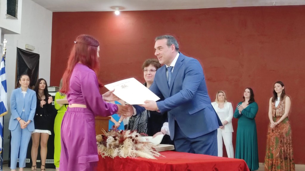 Στην ορκωμοσία των αποφοίτων του Παιδαγωγικού Τμήματος Προσχολικής Εκπαίδευσης του Πανεπιστημίου Κρήτης ο Αντιπεριφερειάρχης Διασύνδεσης με Ερευνητικά και Ακαδημαϊκά&nbsp;Ιδρύματα